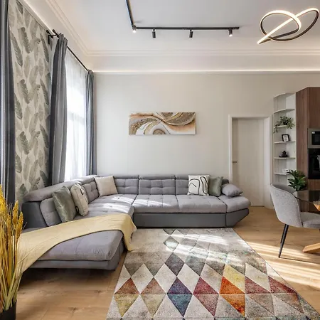 Lejlighed Deluxe Izabella Center With 4bedrm, 3bathrm *