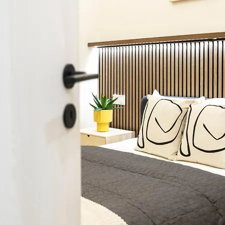 Apartment Deluxe Izabella Center With 4bedrm, 3bathrm *