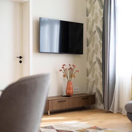 Apartment Deluxe Izabella Center With 4bedrm, 3bathrm Budapest