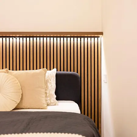 Deluxe Izabella Center With 4bedrm, 3bathrm *